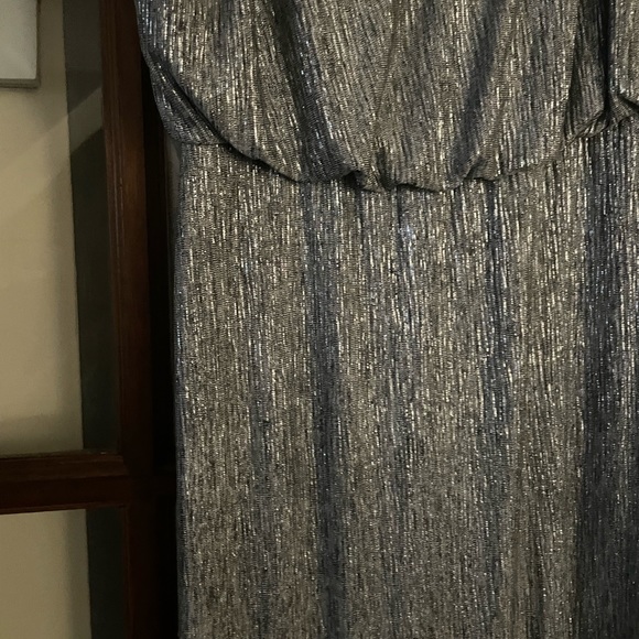 Long evening / wedding gown - Picture 3 of 4